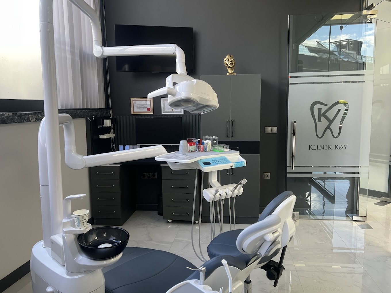 Klinik K&Y tedavi odası